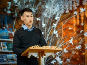 Глава Якутии провел в Оймяконе выездное совещание по развитию туризма