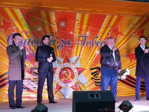 Компания «Железные дороги Якутии» подарила алданцам праздничные концерты «Победный май»