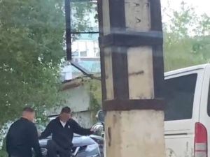 В Якутске жестоко избили и ограбили двух молодых людей