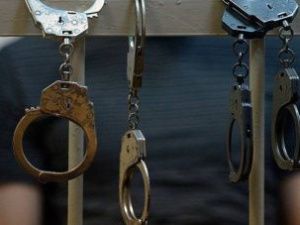 В Якутию доставлены дистанционные мошенники из Новгородской области. Они обманули троих якутян