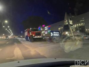 Возле ТЦ «Ураса молл» в Якутске произошла утечка газа по вине сторонней организации