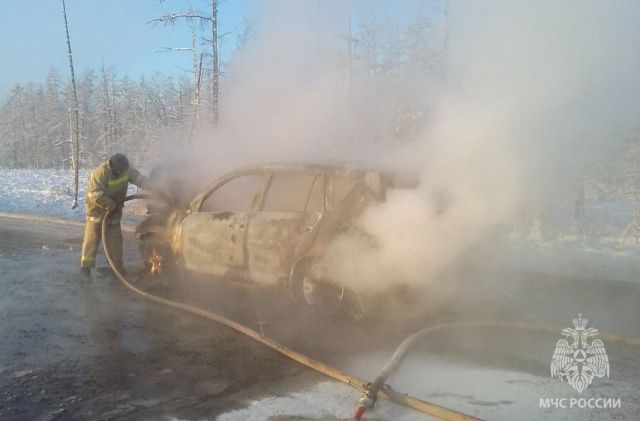 В Якутии за несколько часов загорелись три автомобиля