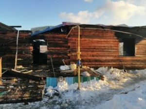 По факту обнаружения тел супругов при тушении пожара в Мегино-Кангаласском районе следователи проводят процессуальную проверку