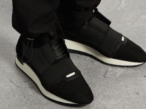 «Айсен Николаев в Balenciaga рушит шаблоны дресс-кода», — Tatler