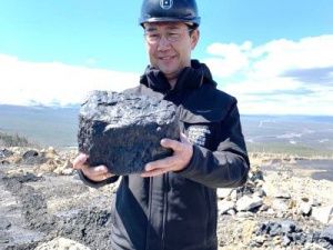 Айсен Николаев посетил объекты «Эльгауголь»