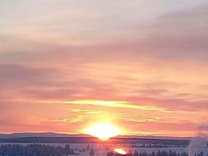 Первый рассвет после долгой полярной ночи встретили жители села Намы в Булунском районе