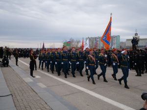 В День Победы сотрудники МЧС России приняли участие в тoржественных мероприятиях