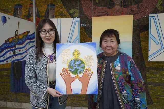 18 января в ДДН им. А.Е. Кулаковского открылась выставка картин, очищающих воздух