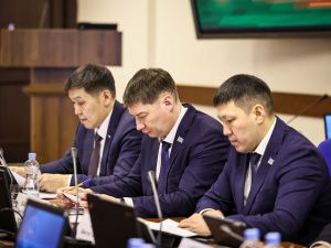 Премьер-министр Якутии Кирилл Бычков провел совещание по вопросам строительства межвузовского кампуса в столице республики