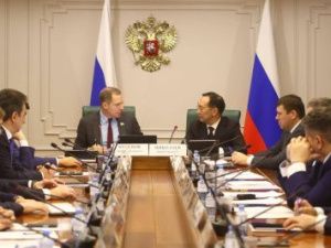 Айсен Николаев работает в Совете Федерации