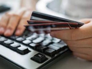 Житель Якутска решил приобрести запчасти по интернету и остался без денег