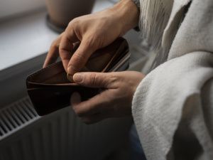 Часть пенсионеров досрочно получит выплату за ноябрь: Всё из-за праздников