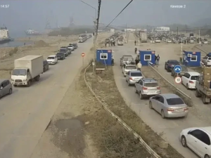 Коллапс прошел: в Якутске заработали паромы, а самолеты полетели