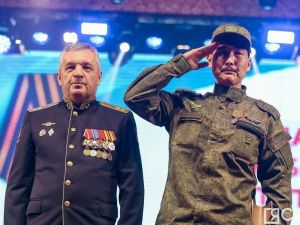 Государственные награды вручили воинам-якутянам на II Антифашистском форуме в Якутске