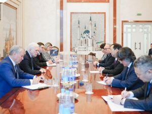 Глава Якутии обсудил перспективы сотрудничества с Послом России в Республике Беларусь