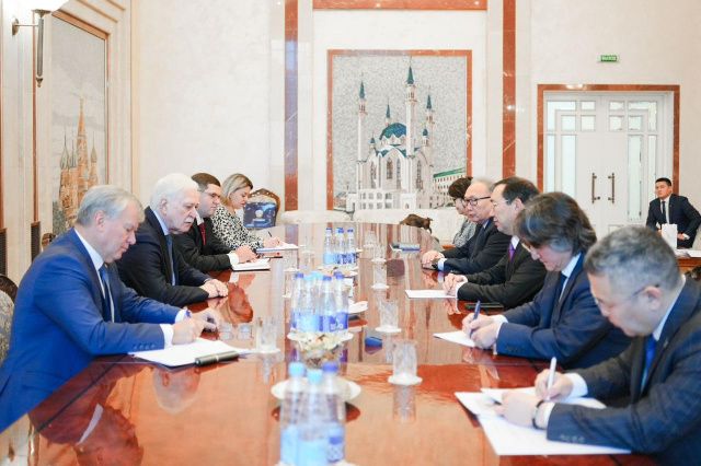 Глава Якутии обсудил перспективы сотрудничества с Послом России в Республике Беларусь