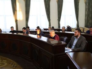 Роман Сорокин поручил усилить работу по заявкам от горожан 