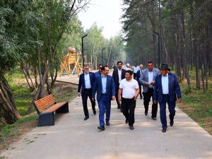 Айсен Николаев дал ряд поручений по дальнейшему благоустройству Парка культуры и отдыха в Верхневилюйске
