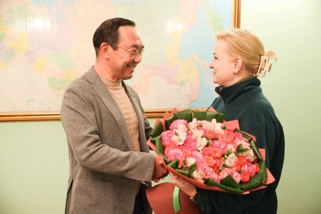 Глава Якутии Айсен Николаев встретился с руководителем Комитета семей воинов Отечества Юлией Белеховой