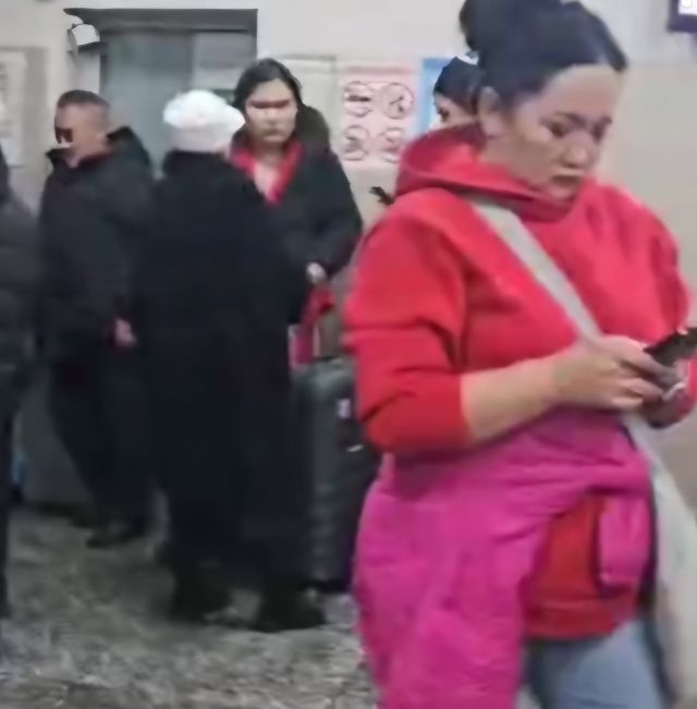 93 якутских туристов застряли на таможне в Благовещенске 