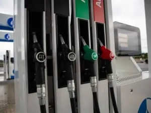 По поручению Главы Якутии начали перераспределение топливных ресурсов между сетями АЗС для стабилизации ситуации