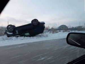 В Якутске перевернулся Land Rover Range Rover