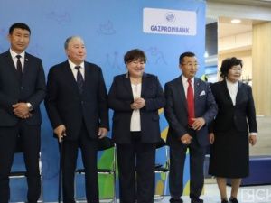 Вице-премьеры Якутии поздравили школьников с Днем знаний