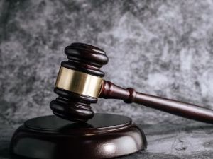 Вынесен приговор бывшему главе наслега, который присвоил трактор, автомобиль и моторную лодку