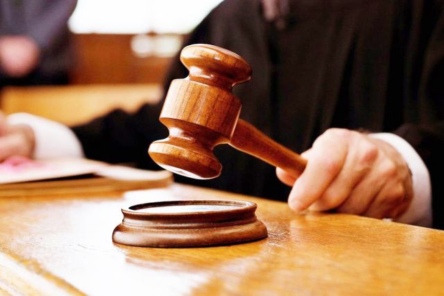 У пенсионера МВД из Якутии забрали 5 млн рублей за обман