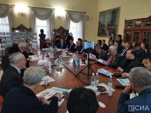 В Якутске презентовали фотоальбом о Степане Аржакове