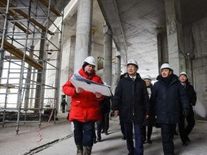 Глава Якутии проверил ход строительства Арктического центра эпоса и искусств