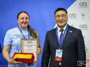 Анастасия Диодорова совершила золотой заплыв в Якутске перед сотнями зрителей