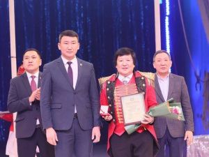 В Якутске состоялся юбилейный вечер Государственного цирка республики «Нам 30 лет»