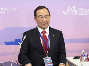 ВЭФ-2025: Айсен Николаев предложил новые меры по сокращению затрат и времени северного завоза