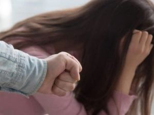 В Якутске отвергнутый парень избил девушку?