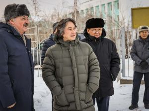 Джулустан Борисов провел совещание по вопросам развития лаборатории криохранилища Якутии