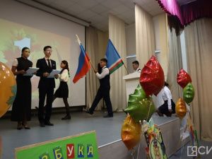 Кирилл Бычков поздравил учащихся школы № 1 Якутска с 1 сентября