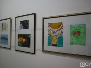 В Якутске открылась выставка 12-летнего художника с аутизмом