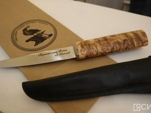 В Якутии прибывшим из зоны СВО военнослужащим традиционно вручили якутские ножи