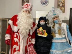 Полицейские Якутска начали сбор подарков для новогодней благотворительной акции «Подари волшебство»