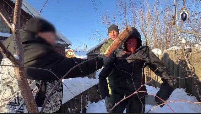 Забил поленом незнакомых мужчину и женщину: В Якутии мужчина обвинен в совершении жестокого двойного убийства в 2003 году