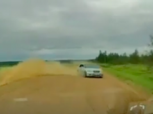 В Якутии пьяный водитель опрокинул автомобиль