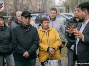 Евгений Григорьев обсудил с жителями Промышленного округа проекты капитального ремонта дворовых территорий