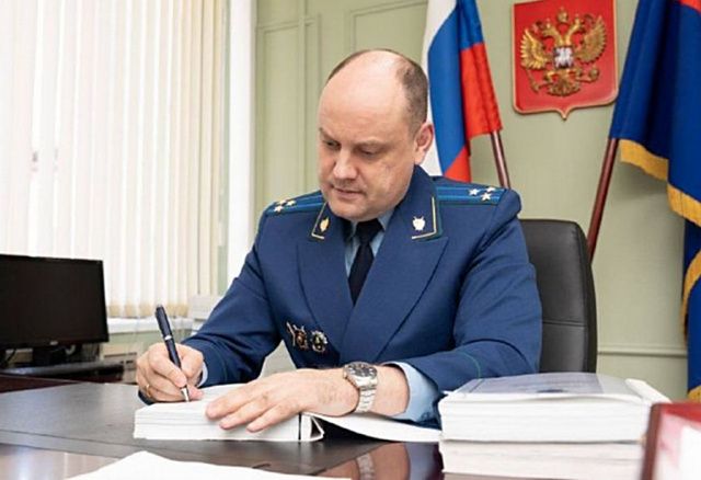 В Якутске работница организации обвиняется в подкупе инспектора Гострудинспекции