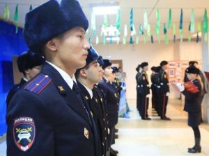В МВД Якутии молодые сотрудники торжественно приняли присягу