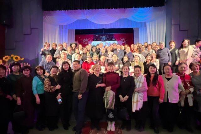 В честь 75-летия народного писателя Якутии Дмитрия Наумова ТЮЗ показал спектакль