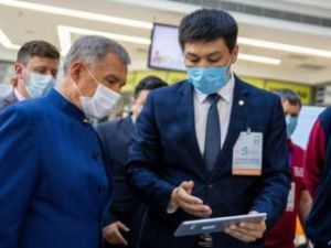 Президент Татарстана посетил выставку якутских ИТ-компаний в Казани