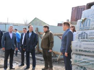 Глава Якутии проверил ход переселения граждан из аварийного жилья в Абыйском районе 
