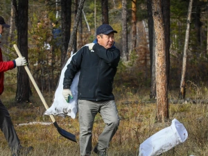 Айсен Николаев: «До наступления зимы необходимо убрать мусор в Якутске»