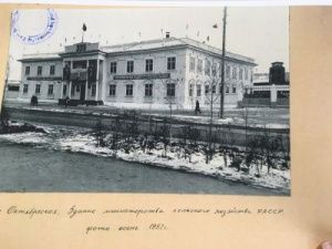 Городской архив приглашает на выставку ко Дню города «Город Якутск: близкая вечность…»